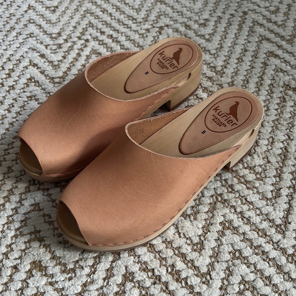 Kurier (Portland, ME) sample sale clogs. Size 38. Wooden base, leather upper.